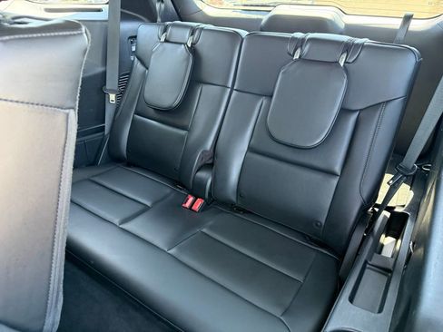 Certified 2023 Ford Explorer XLT w/ Equipment Group 202A RWD image 9