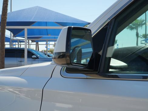 Used 2019 GMC Yukon XL Denali w/ Denali Ultimate Package image 9