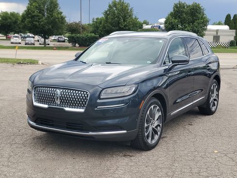Used 2022 Lincoln Nautilus Reserve w/ Equipment Group 201A AWD/4WD image 3