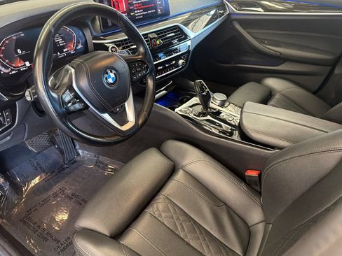 Used 2021 BMW 530i w/ Convenience Package RWD image 10