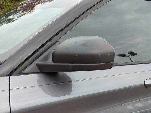 Used 2021 Ford Explorer XLT image 12