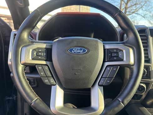 Used 2018 Ford F150 Platinum w/ Equipment Group 701A Luxury image 23