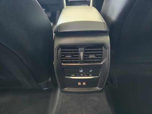 Used 2025 BMW 330i Sedan RWD image 33