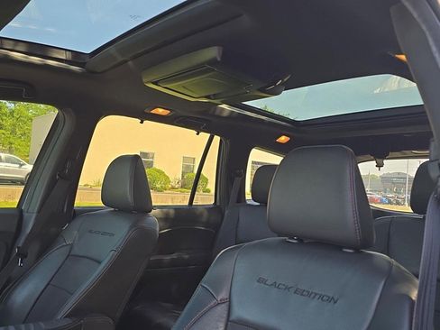 Used 2022 Honda Pilot Black Edition image 8