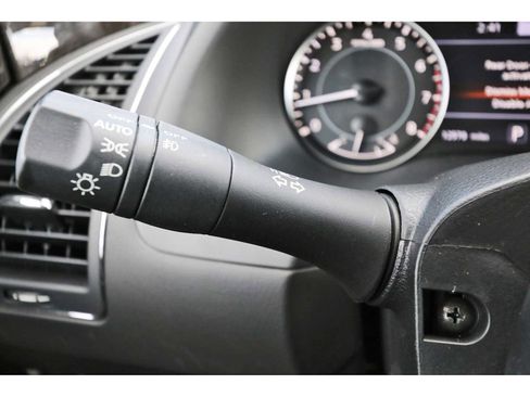 Used 2024 Nissan Armada Platinum w/ Captain's Chairs Package image 18