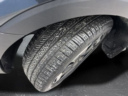 Used 2024 Kia Telluride EX image 37