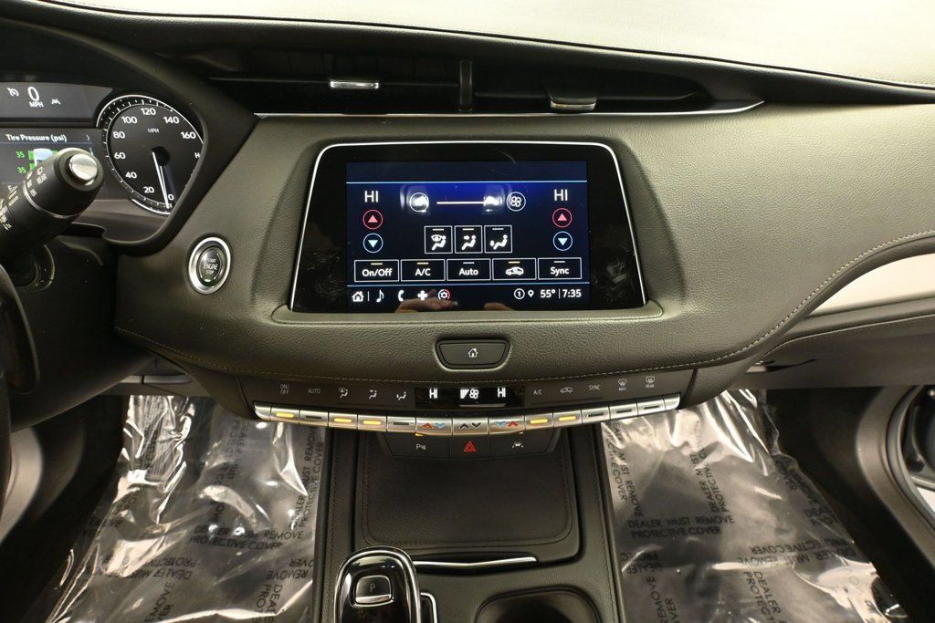 Used 2023 Cadillac XT4 Premium Luxury AWD/4WD image 25