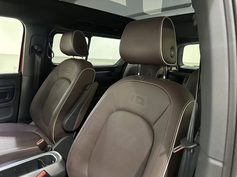 New 2025 Volkswagen ID. Buzz Pro S Plus image 13