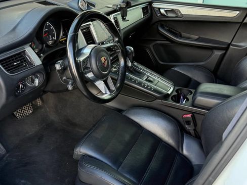 Used 2017 Porsche Macan Turbo w/ Premium Package Plus AWD/4WD image 15