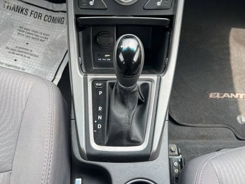 Used 2014 Hyundai Elantra SE w/ Option Group 02 FWD image 15