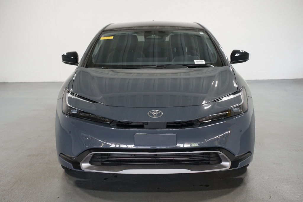 Used 2024 Toyota Prius Limited w/ Limited Premium Package FWD image 2