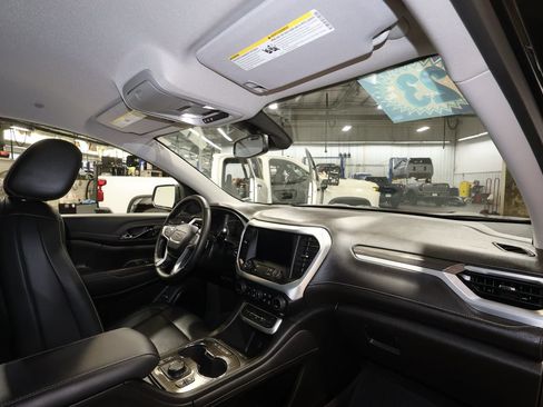 Used 2023 GMC Acadia SLT w/ Preferred Package FWD image 28