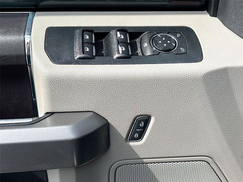 Used 2019 Ford F150 XLT RWD image 17