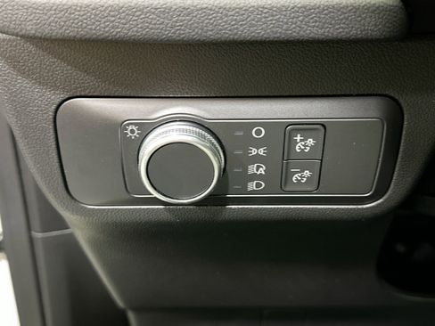 Used 2020 Ford Escape SE image 17