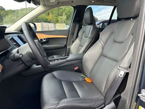 Used 2025 Volvo XC90 B6 Plus image 39