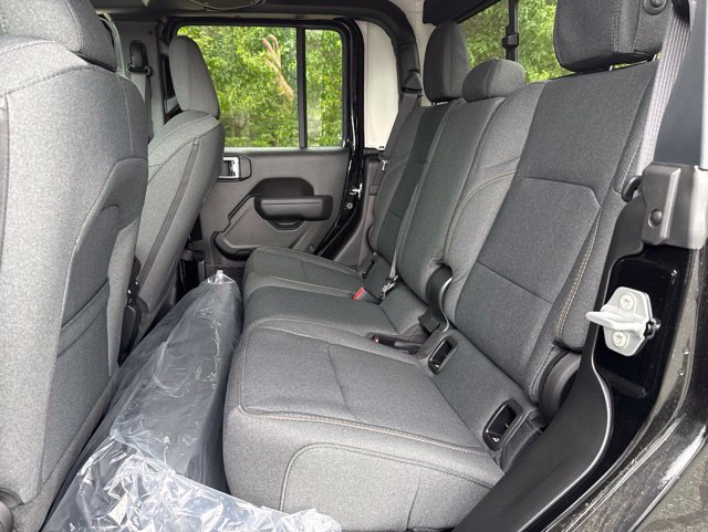New 2026 Jeep Gladiator Sport AWD/4WD image 16