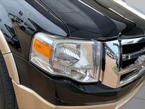 Used 2014 Ford Expedition XLT w/ Equipment Group 202A RWD image 27