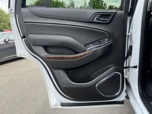Used 2019 Chevrolet Tahoe LT AWD/4WD image 32
