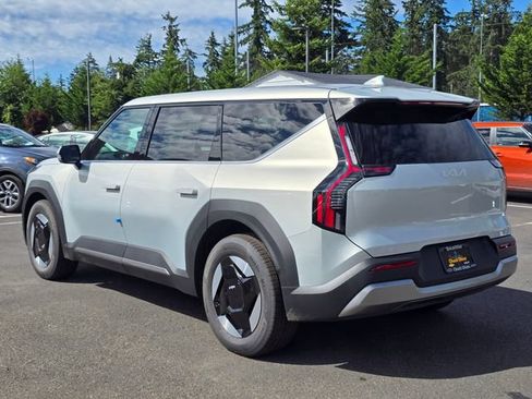 New 2026 Kia EV9 Light RWD image 3