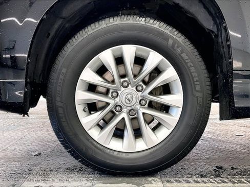 Used 2019 Lexus GX 460 image 8