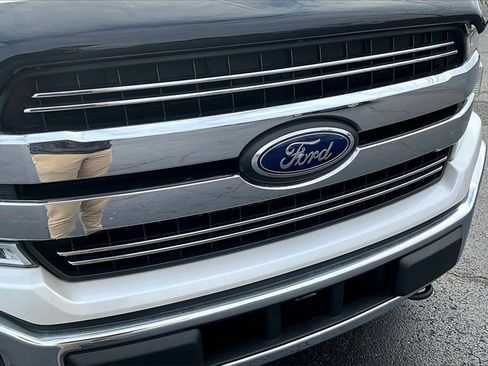 Used 2019 Ford F150 Lariat w/ Trailer Tow Package image 33