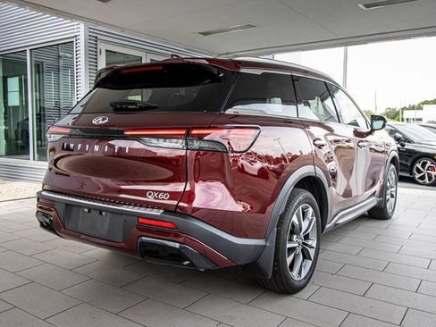 Used 2024 INFINITI QX60 Luxe w/ Cargo Package FWD image 2