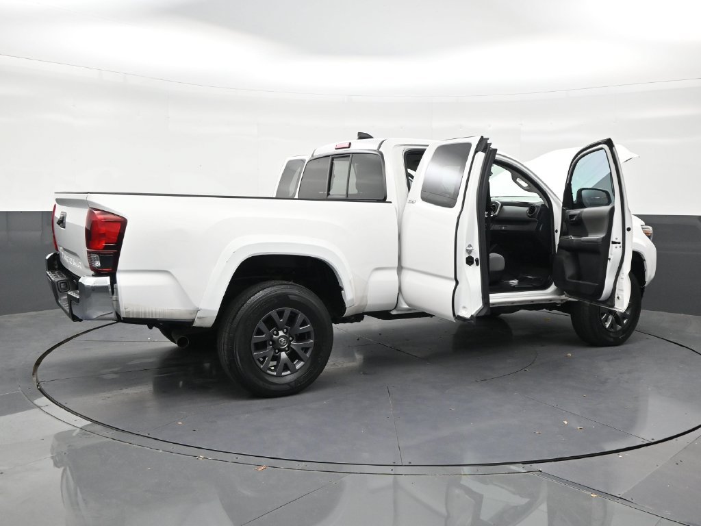 Used 2023 Toyota Tacoma SR5 w/ SR5 Appearance Package RWD image 28