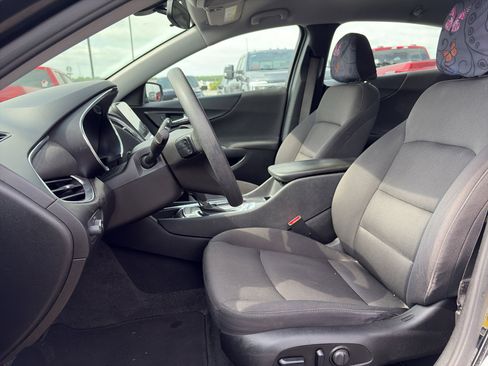 Used 2020 Chevrolet Malibu LT FWD image 10