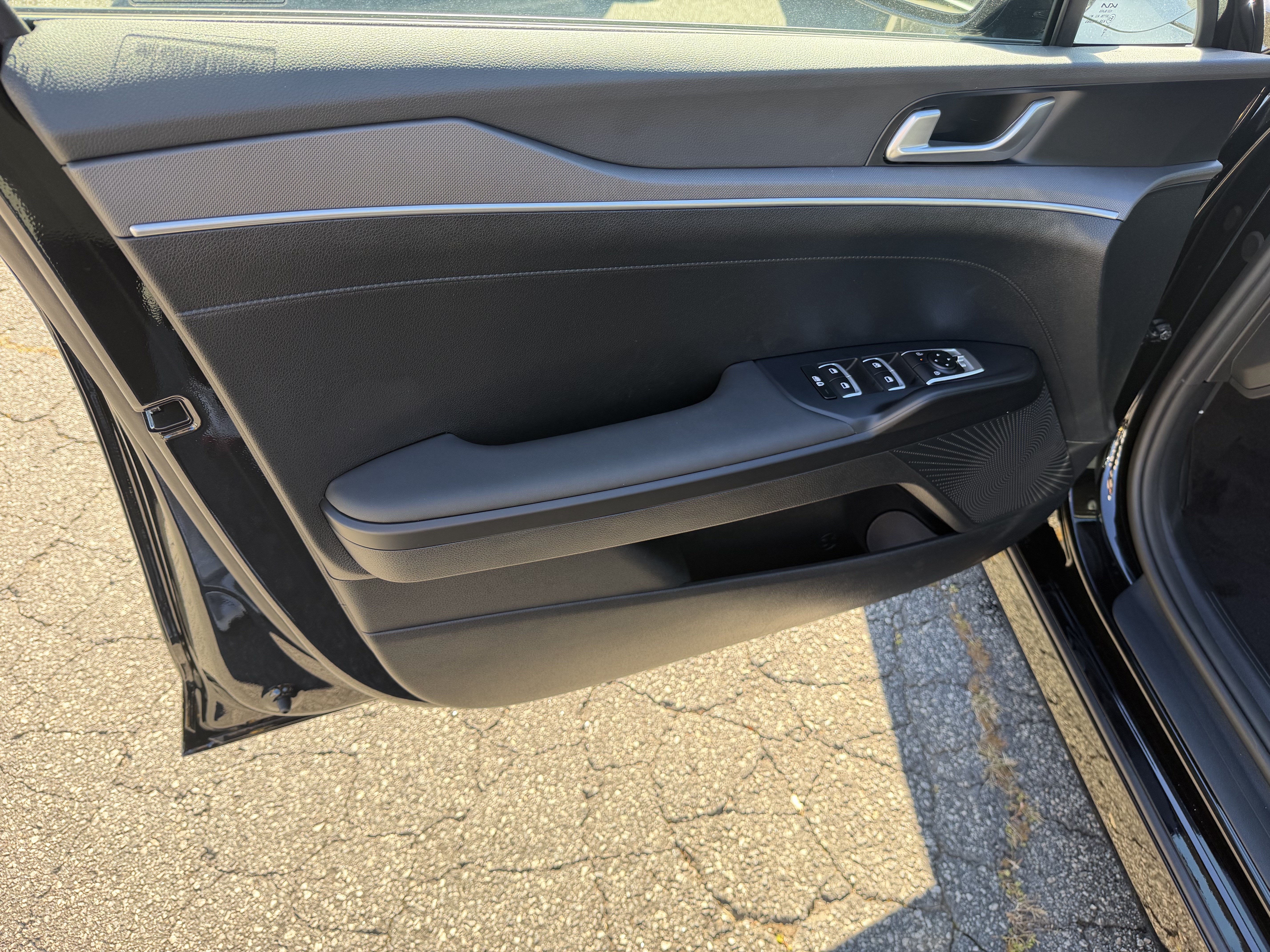 New 2027 Kia K5 LXS FWD image 10