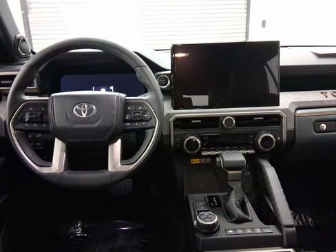 Used 2025 Toyota 4Runner Trailhunter image 4