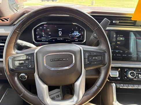 Used 2025 GMC Sierra 3500 Denali w/ Technology Package AWD/4WD image 17