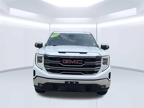 Used 2025 GMC Sierra 1500 SLT RWD image 2