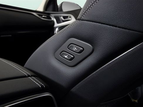 New 2026 Genesis G70 2.5T Prestige image 19