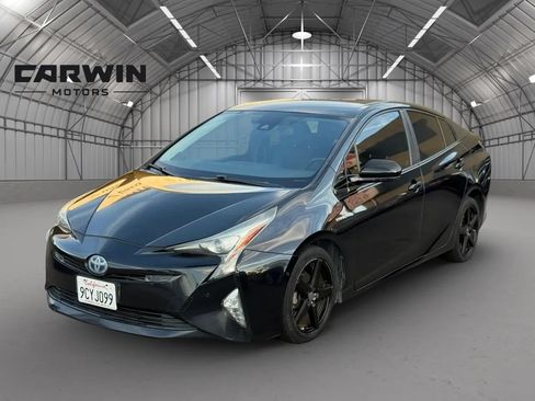 Used 2016 Toyota Prius Four Touring w/ Premium Convenience Package FWD image 1