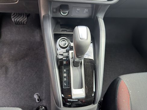 Used 2025 Nissan Versa SR w/ Trunk Package FWD image 23