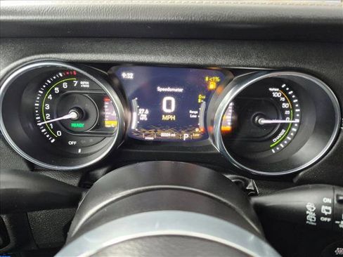 Used 2023 Jeep Wrangler Unlimited Sahara w/ Cold Weather Group AWD/4WD image 12