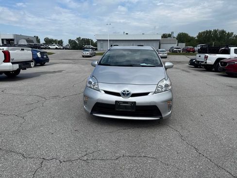 Used 2012 Toyota Prius Two FWD image 3