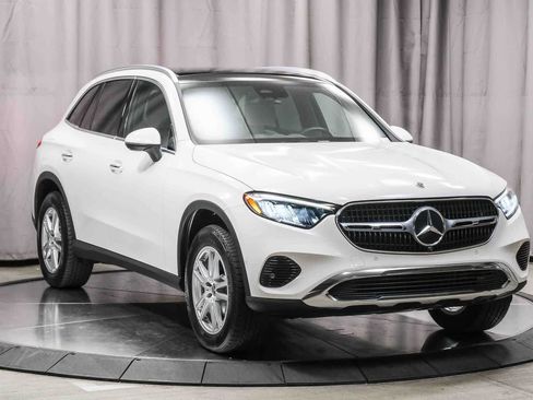Used 2023 Mercedes-Benz GLC 300 4MATIC image 5