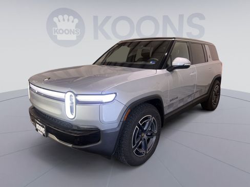 Used 2026 Rivian R1S Adventure image 1