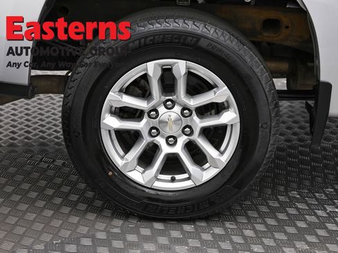 Used 2022 Chevrolet Silverado 1500 LT AWD/4WD image 32