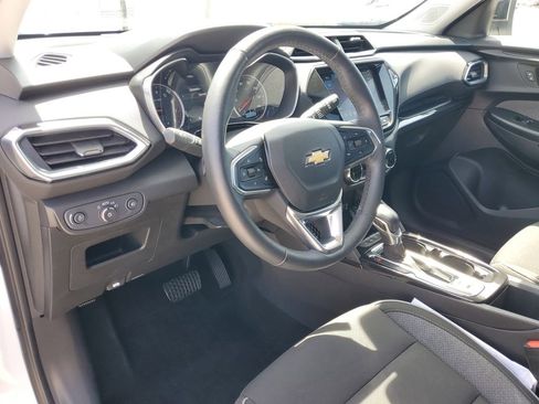 Used 2022 Chevrolet TrailBlazer LT w/ Sun and Liftgate Package AWD/4WD image 16