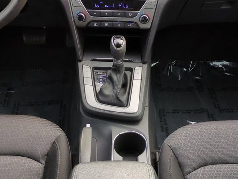Used 2017 Hyundai Elantra Value Edition image 20