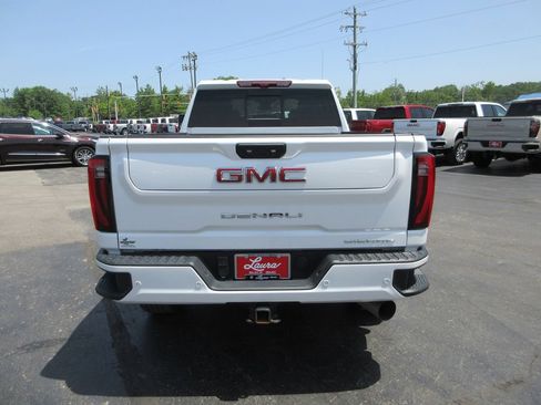 Certified 2024 GMC Sierra 2500 Denali w/ Technology Package AWD/4WD image 7
