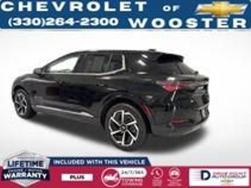 Used 2025 Chevrolet Equinox EV LT image 3