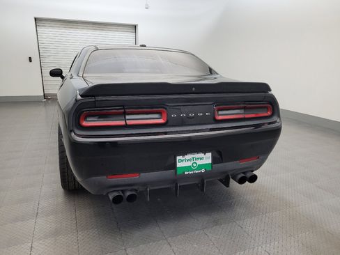 Used 2019 Dodge Challenger SXT w/ Blacktop Package RWD image 6
