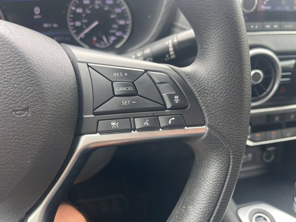 Used 2025 Nissan Sentra SV FWD image 15