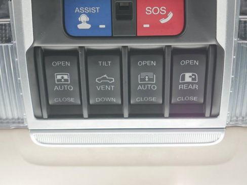 Used 2019 RAM 1500 Laramie image 28