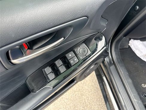 Used 2023 Lexus IS 350 F Sport image 21