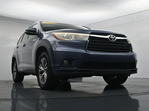 Used 2015 Toyota Highlander XLE FWD image 35