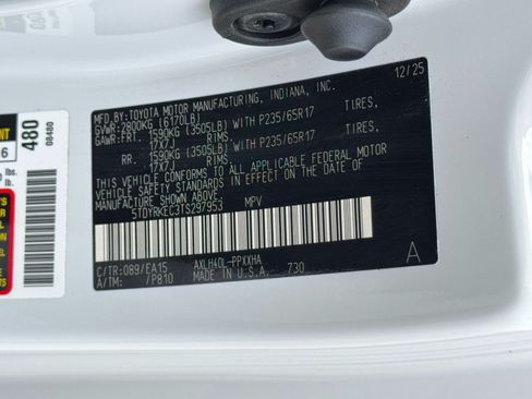 Used 2026 Toyota Sienna XLE FWD image 50